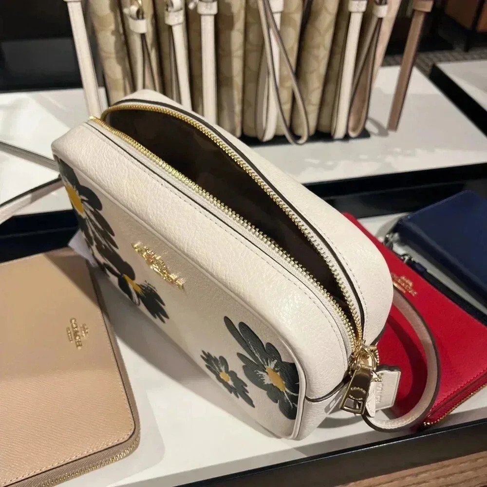 JAMIE CAMERA BAG WITH FLORAL PRINT (COACH CZ598) GOLD/CHALK MULTI - Picture 5 of 11